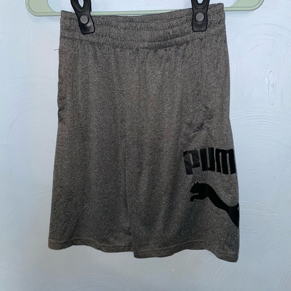 Boy’s Medium(10/12) Puma Gray Athletic Shorts - Picture 1 of 3